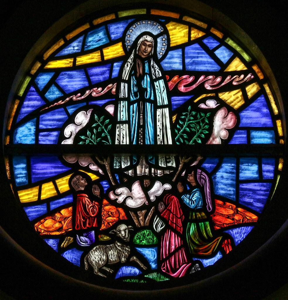 Commémoration de la 1ère apparition de Notre Dame